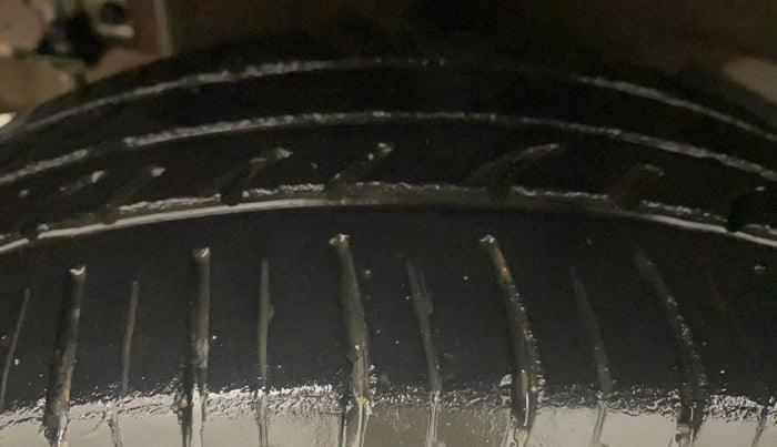 2015 Hyundai Grand i10 ASTA AT 1.2 KAPPA VTVT, Petrol, Automatic, 50,222 km, Right Rear Tyre Tread