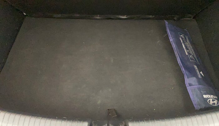 2015 Hyundai Grand i10 ASTA AT 1.2 KAPPA VTVT, Petrol, Automatic, 50,222 km, Boot Inside