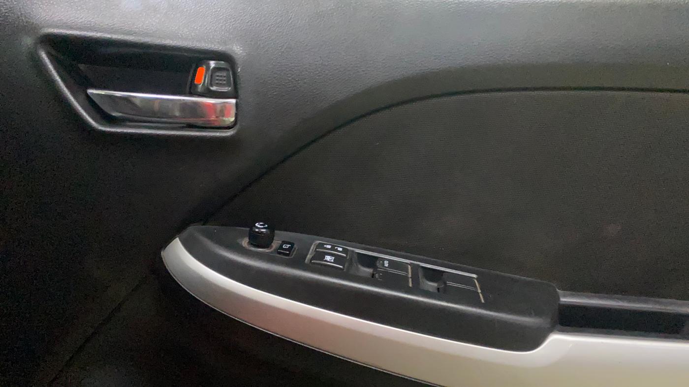 2017 Maruti Baleno DELTA PETROL 1.2, Petrol, Manual, 68,529 km, Driver Side Door Panels Control
