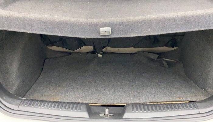 2014 Volkswagen Polo HIGHLINE1.2L, Petrol, Manual, 1,02,172 km, Boot Inside