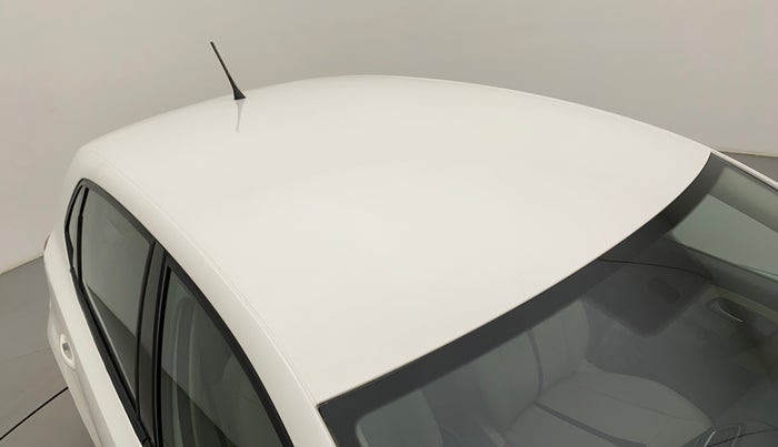 2014 Volkswagen Polo HIGHLINE1.2L, Petrol, Manual, 1,02,172 km, Roof