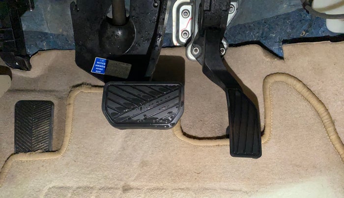 2018 Maruti Ciaz ALPHA  AT 1.5 SHVS PETROL, Petrol, Automatic, 60,510 km, Pedals