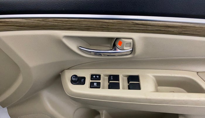 2018 Maruti Ciaz ALPHA  AT 1.5 SHVS PETROL, Petrol, Automatic, 60,510 km, Driver Side Door Panels Control