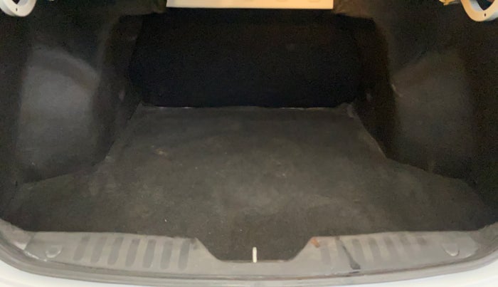 2018 Maruti Ciaz ALPHA  AT 1.5 SHVS PETROL, Petrol, Automatic, 60,510 km, Boot Inside