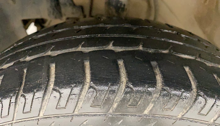 2014 Datsun Go T, Petrol, Manual, 59,232 km, Left Front Tyre Tread