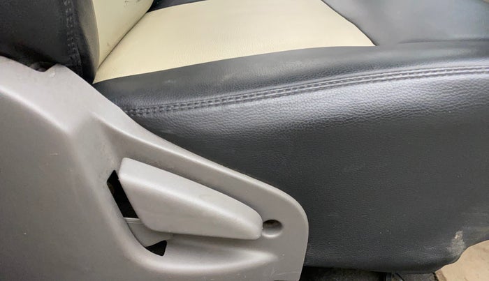 2014 Datsun Go T, Petrol, Manual, 59,232 km, Driver Side Adjustment Panel