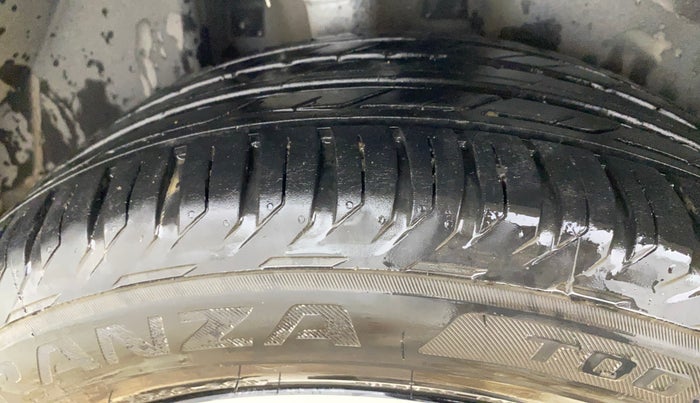 2021 Jeep Compass MODEL S (O) 1.4 PETROL DCT, Petrol, Automatic, 33,544 km, Right Rear Tyre Tread