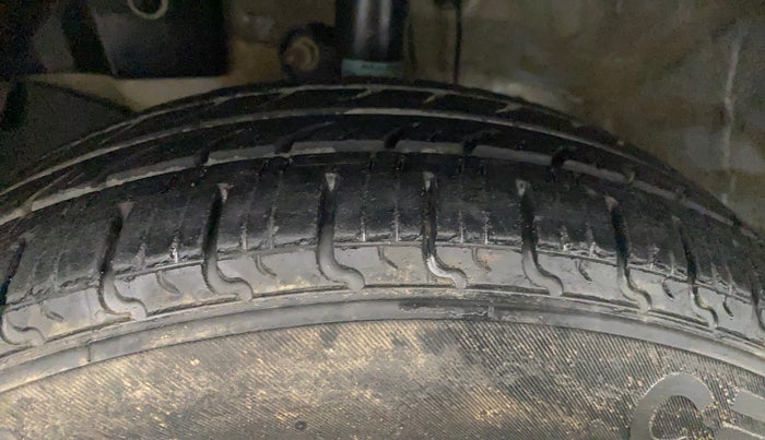 2021 Honda Amaze 1.5L I-DTEC S, Diesel, Manual, 75,528 km, Left Front Tyre Tread