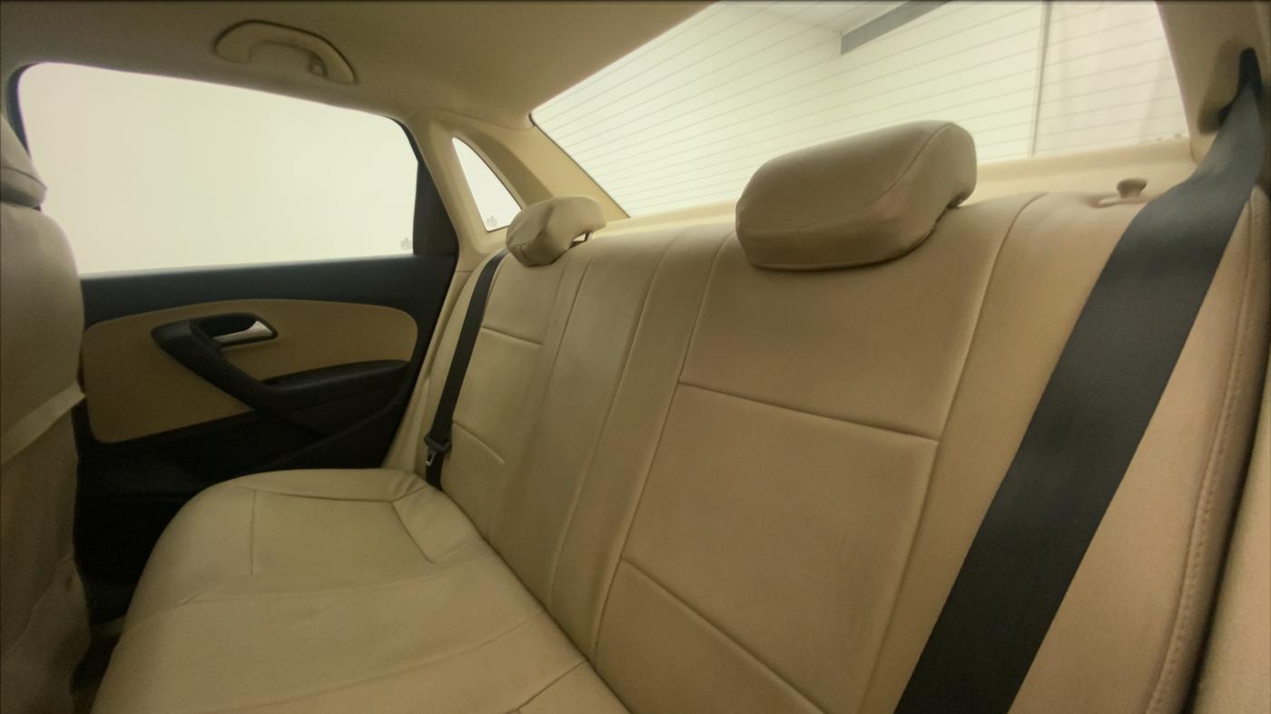 2017 Volkswagen Ameo HIGHLINE PLUS 1.5L AT 16 ALLOY, Diesel, Automatic, 1,02,724 km, Right Side Rear Door Cabin