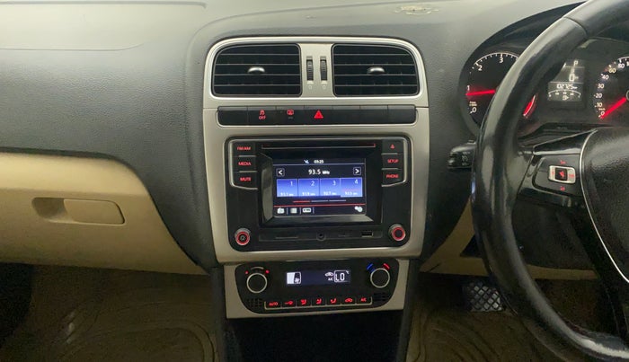 2017 Volkswagen Ameo HIGHLINE PLUS 1.5L AT 16 ALLOY, Diesel, Automatic, 1,02,724 km, Air Conditioner