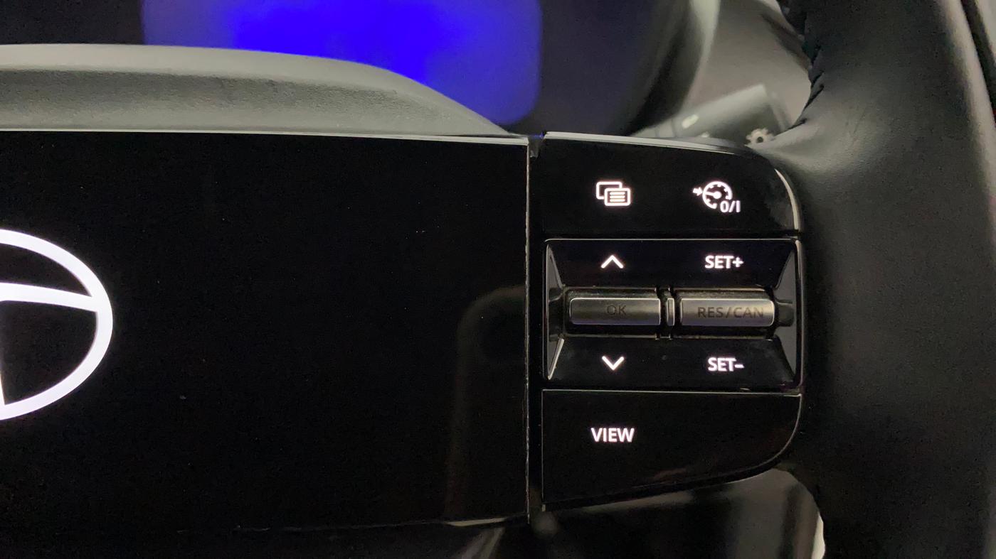 2023 Tata NEXON FEARLESS + SUNROOF DUAL TONE 1.2 PETROL, Petrol, Manual, 271 km, Adaptive Cruise Control
