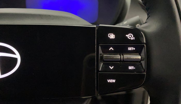 2023 Tata NEXON FEARLESS + SUNROOF DUAL TONE 1.2 PETROL, Petrol, Manual, 271 km, Adaptive Cruise Control