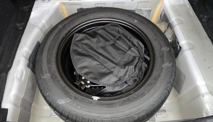 2023 Tata NEXON FEARLESS + SUNROOF DUAL TONE 1.2 PETROL, Petrol, Manual, 271 km, Spare Tyre