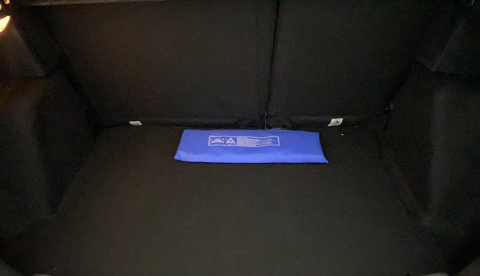 2023 Tata NEXON FEARLESS + SUNROOF DUAL TONE 1.2 PETROL, Petrol, Manual, 271 km, Boot Inside