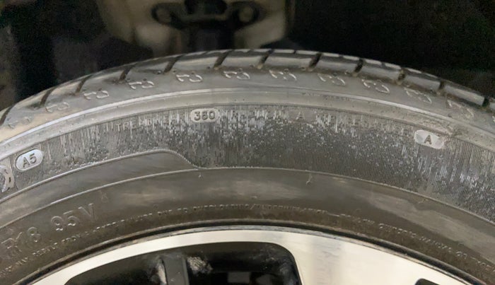 2021 MG HECTOR PLUS SELECT 2.0 DIESEL TURBO MT 7-STR, Diesel, Manual, 54,471 km, Right Rear Tyre Tread