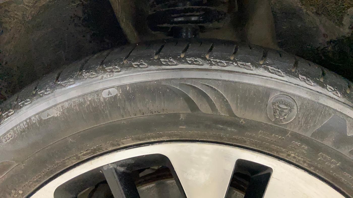 2021 MG HECTOR PLUS SELECT 2.0 DIESEL TURBO MT 7-STR, Diesel, Manual, 54,471 km, Left Front Tyre Tread