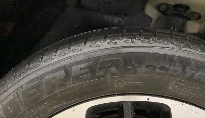 2021 MG HECTOR PLUS SELECT 2.0 DIESEL TURBO MT 7-STR, Diesel, Manual, 54,471 km, Left Rear Tyre Tread
