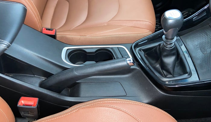 2021 MG HECTOR PLUS SELECT 2.0 DIESEL TURBO MT 7-STR, Diesel, Manual, 54,471 km, Gear Lever