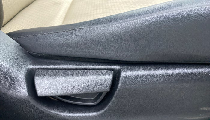 2020 Hyundai NEW SANTRO MAGNA 1.1 CORPORATE EDITION, Petrol, Manual, 15,448 km, Driver Side Adjustment Panel