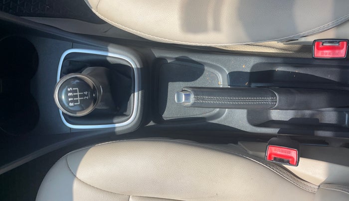 2014 Volkswagen Polo HIGHLINE1.2L, Petrol, Manual, 66,814 km, Gear Lever