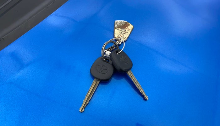 2013 Toyota Etios Liva G, Petrol, Manual, 26,024 km, Key Close Up