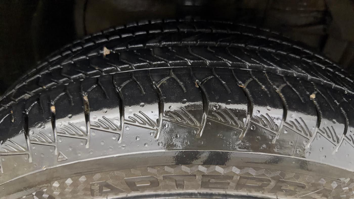 2024 Toyota URBAN CRUISER HYRYDER S NEO DRIVE, Petrol, Manual, 18,706 km, Right Front Tyre Tread
