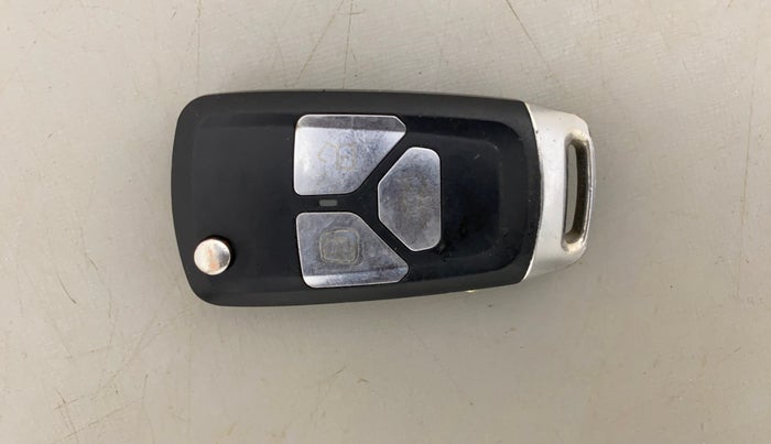 2013 Hyundai i20 MAGNA 1.2, Petrol, Manual, 1,14,467 km, Key Close Up