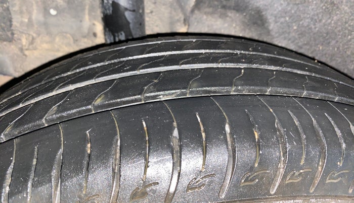 2025 KIA SYROS HTK (O) 1.5 Diesel 6MT, Diesel, Manual, 13,858 km, Right Rear Tyre Tread