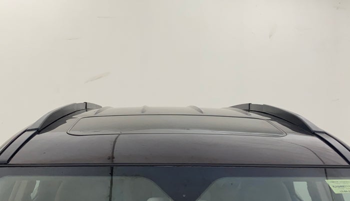 2017 Mahindra XUV500 W10 AT, Diesel, Automatic, 90,254 km, Moonroof/ Sunroof