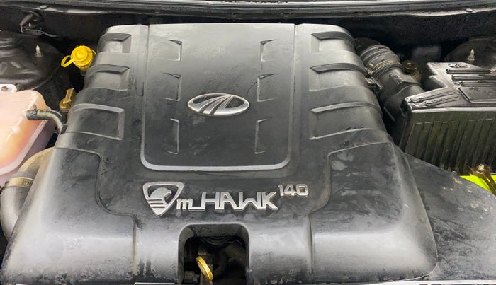 2017 Mahindra XUV500 W10 AT, Diesel, Automatic, 90,254 km, Engine View