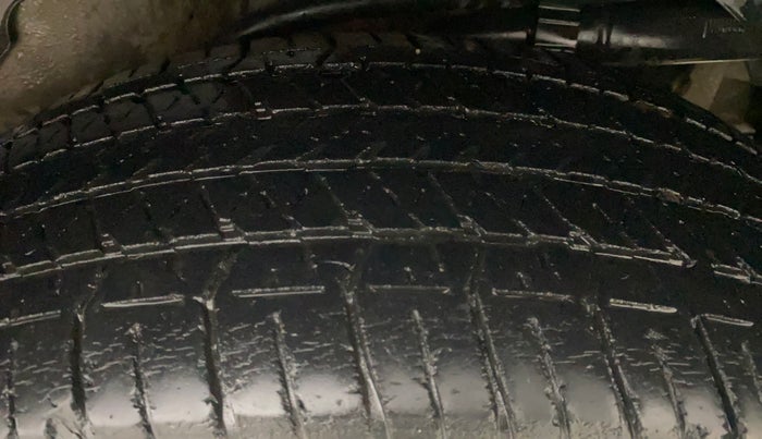 2017 Mahindra XUV500 W10 AT, Diesel, Automatic, 90,254 km, Left Rear Tyre Tread