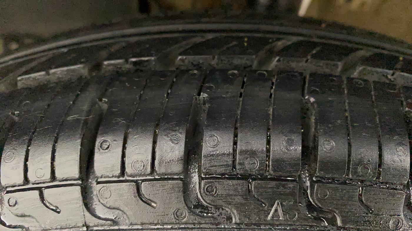 2019 Maruti New Wagon-R LXI CNG 1.0, CNG, Manual, 39,600 km, Left Front Tyre Tread