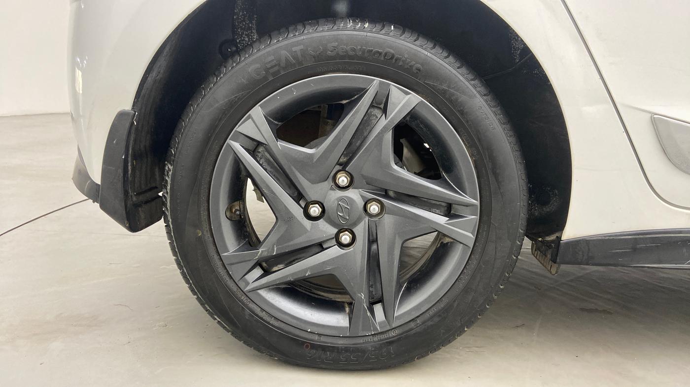 2021 Hyundai NEW I20 SPORTZ 1.0T GDI IMT, Petrol, Manual, 15,840 km, Right Rear Wheel