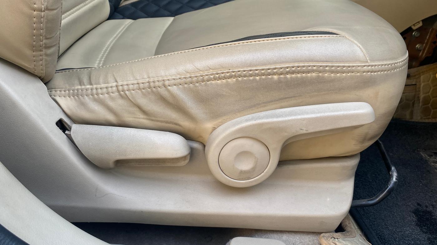 2018 Maruti Ciaz ALPHA 1.4 PETROL, Petrol, Manual, 97,248 km, Driver Side Adjustment Panel