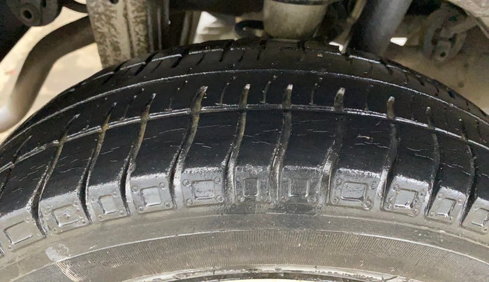 2014 Maruti Alto 800 VXI, Petrol, Manual, 33,644 km, Right Rear Tyre Tread