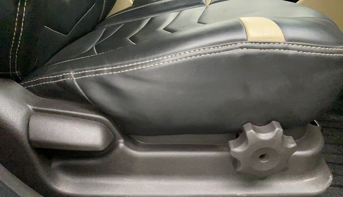 2016 Hyundai Verna 1.6 CRDI SX, Diesel, Manual, 54,525 km, Driver Side Adjustment Panel