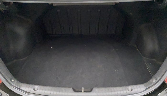 2016 Hyundai Verna 1.6 CRDI SX, Diesel, Manual, 54,525 km, Boot Inside