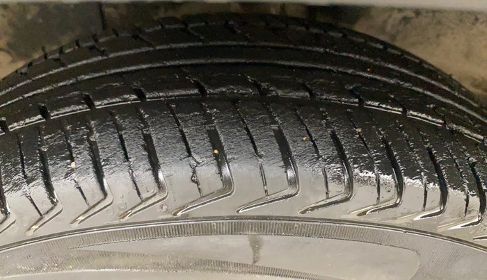 2019 Renault Kwid RXT 1.0 AMT, Petrol, Automatic, 28,491 km, Left Front Tyre Tread