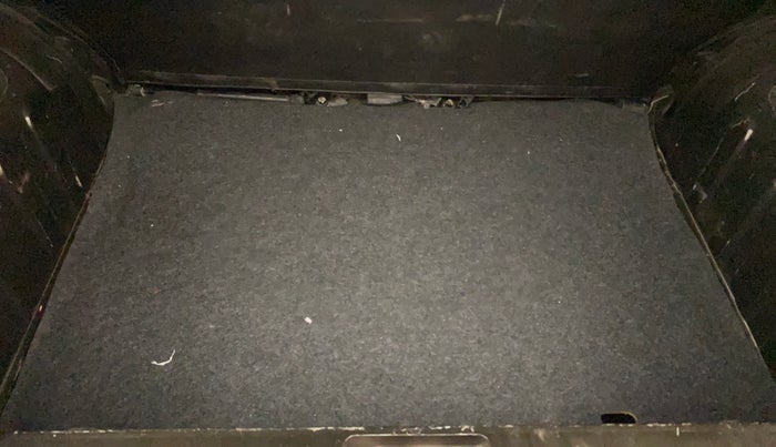 2019 Renault Kwid RXT 1.0 AMT, Petrol, Automatic, 28,491 km, Boot Inside