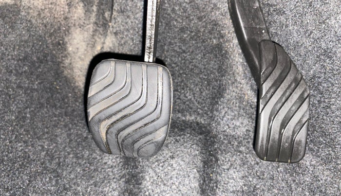 2019 Renault Kwid RXT 1.0 AMT, Petrol, Automatic, 28,491 km, Pedals