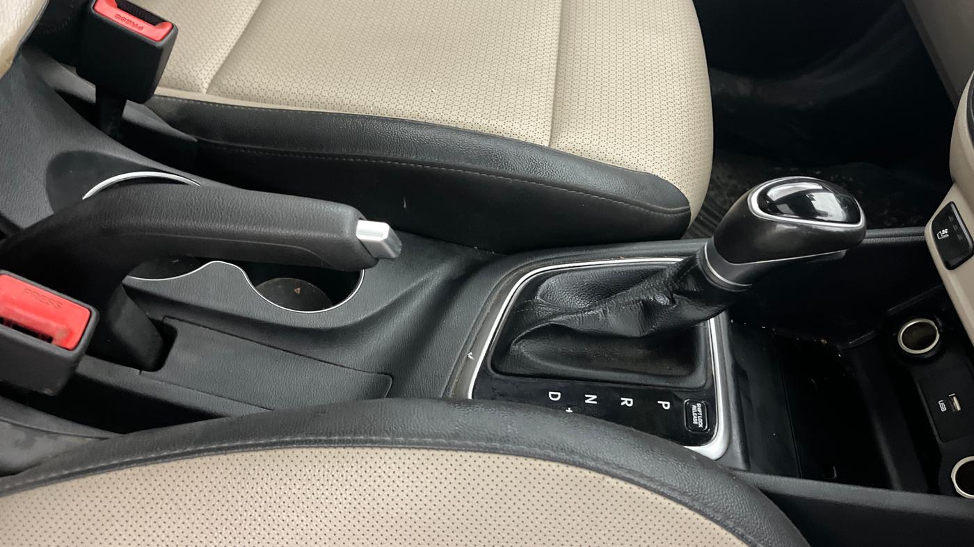 2021 Hyundai Verna SX (O) 1.5 VTVT IVT, Petrol, Automatic, 59,125 km, Gear Lever