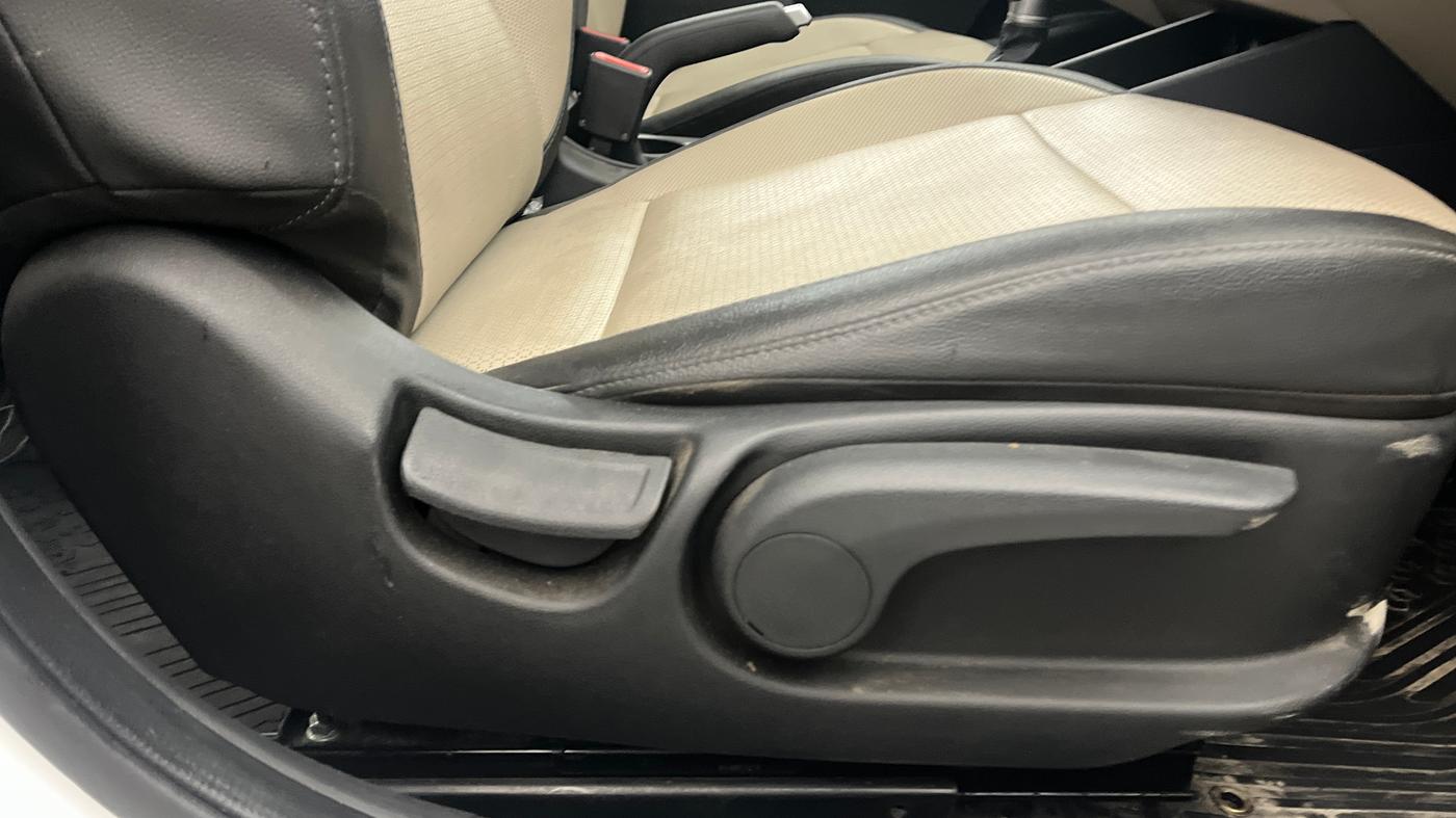 2021 Hyundai Verna SX (O) 1.5 VTVT IVT, Petrol, Automatic, 59,125 km, Driver Side Adjustment Panel