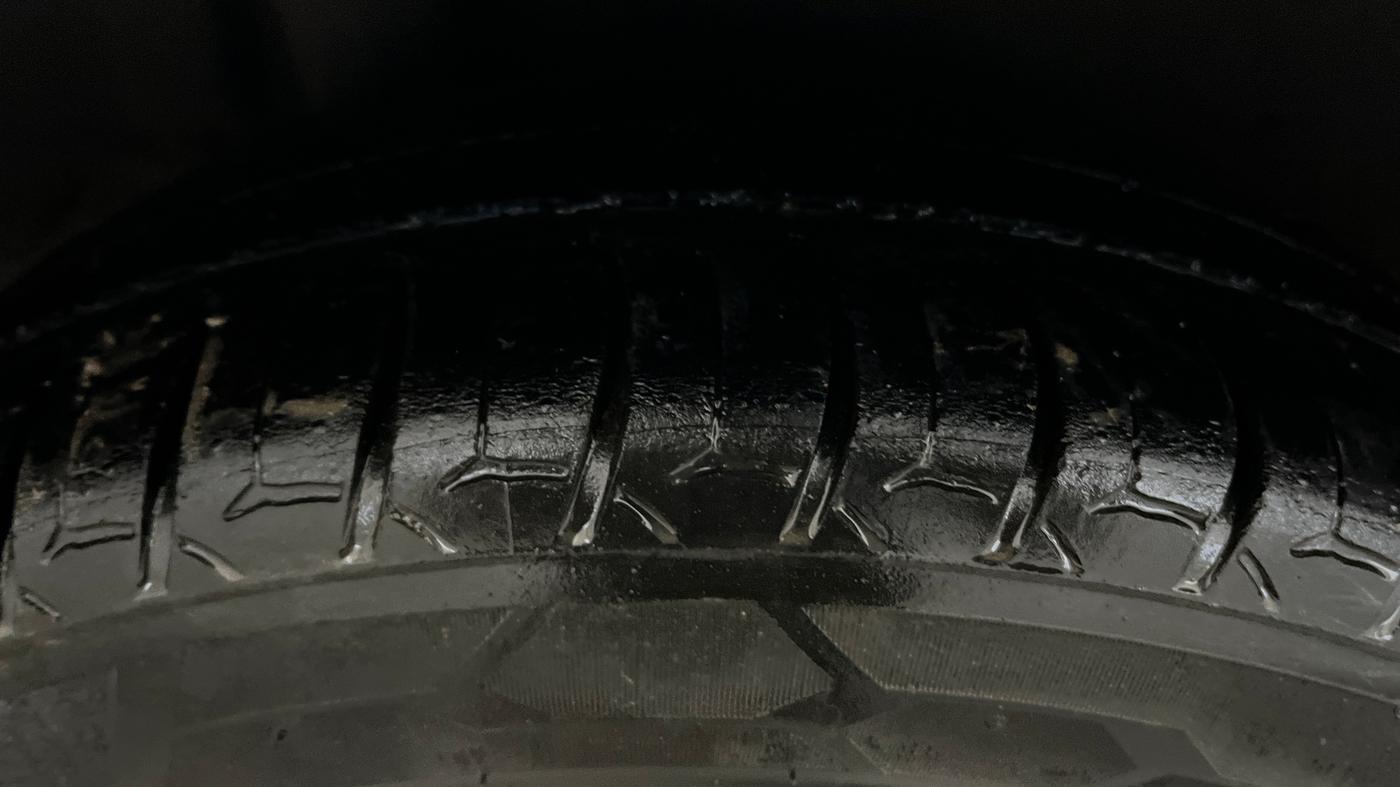 2021 Hyundai Verna SX (O) 1.5 VTVT IVT, Petrol, Automatic, 59,125 km, Right Rear Tyre Tread