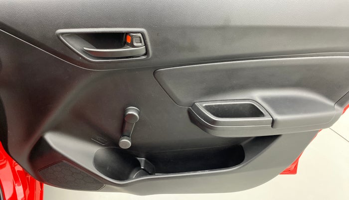 2021 Maruti Swift LXI D, Petrol, Manual, 13,361 km, Driver Side Door Panels Control