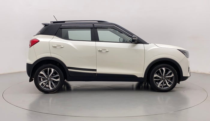 2021 Mahindra XUV300 W8 (O) 1.2 PETROL AMT, Petrol, Automatic, 21,082 km, Right Side View