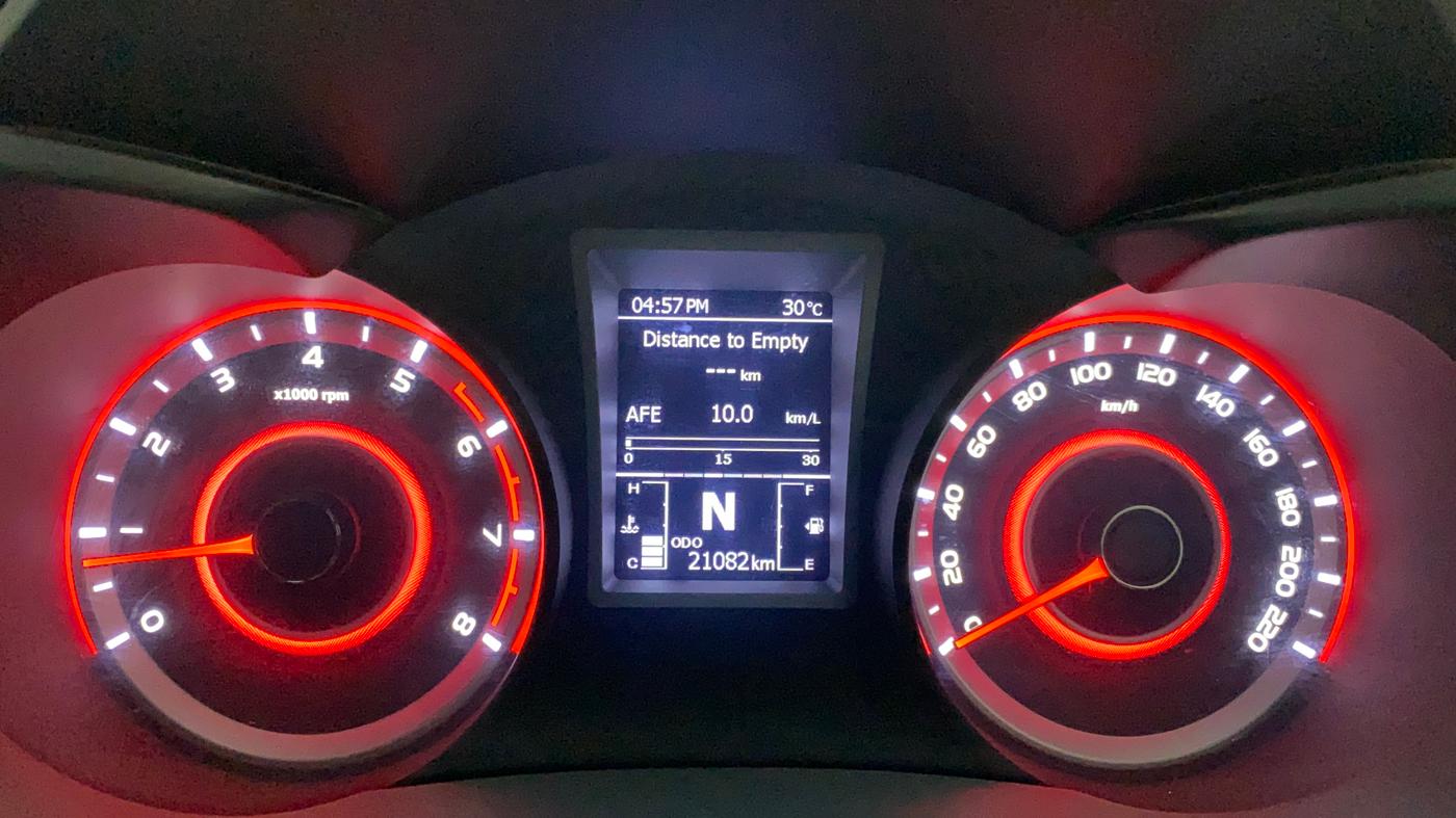 2021 Mahindra XUV300 W8 (O) 1.2 PETROL AMT, Petrol, Automatic, 21,082 km, Odometer Image
