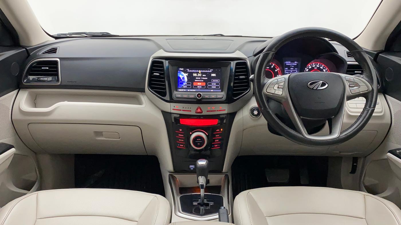 2021 Mahindra XUV300 W8 (O) 1.2 PETROL AMT, Petrol, Automatic, 21,082 km, Dashboard