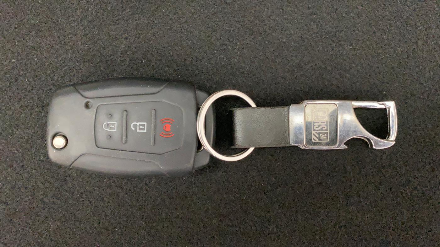 2021 Mahindra XUV300 W8 (O) 1.2 PETROL AMT, Petrol, Automatic, 21,082 km, Key Close Up