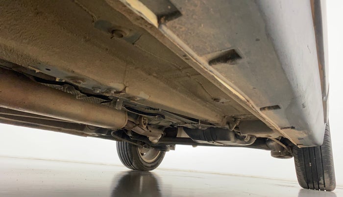 2021 Mahindra XUV300 W8 (O) 1.2 PETROL AMT, Petrol, Automatic, 21,082 km, Right Side Underbody
