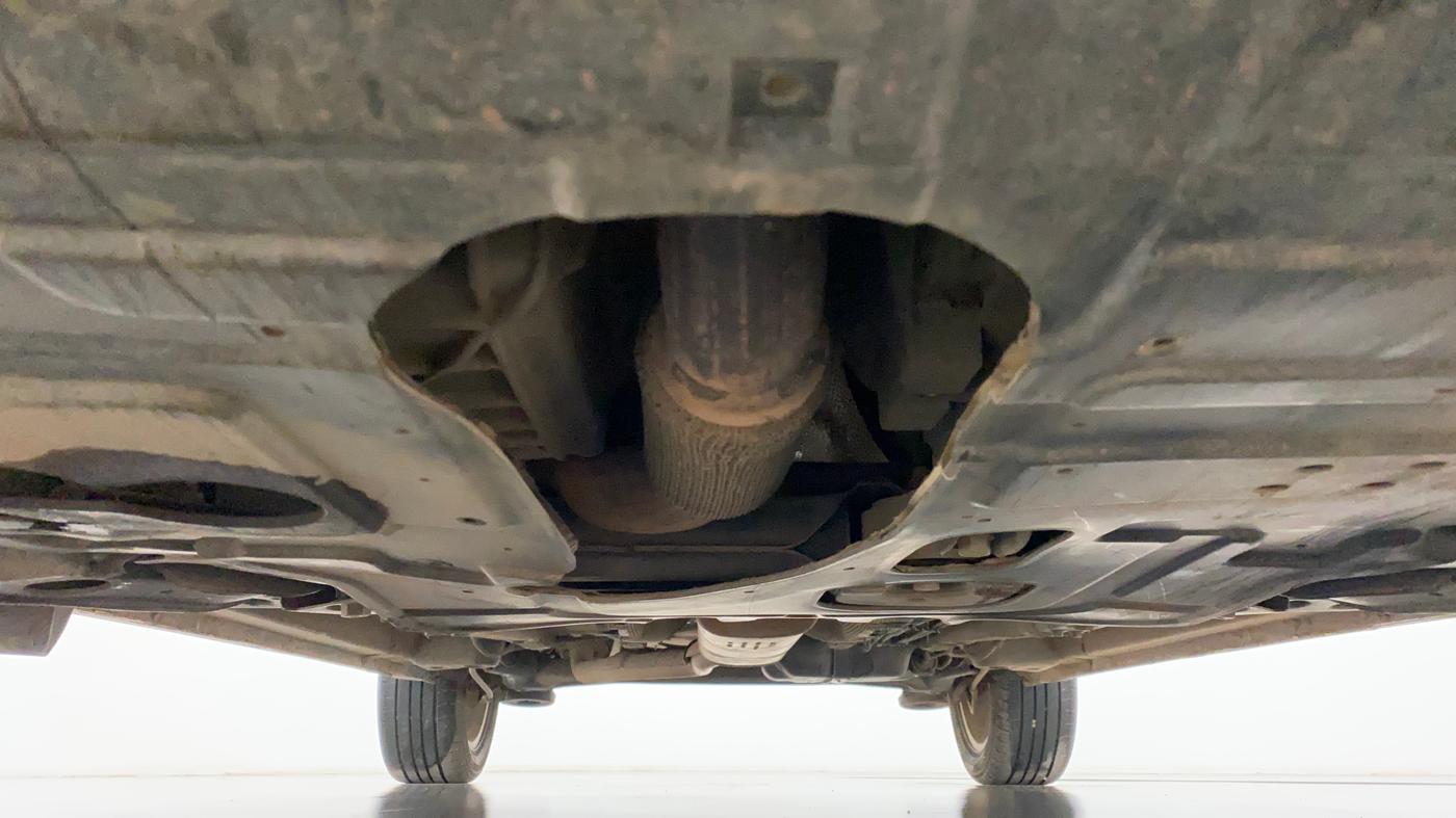 2021 Mahindra XUV300 W8 (O) 1.2 PETROL AMT, Petrol, Automatic, 21,082 km, Front Underbody
